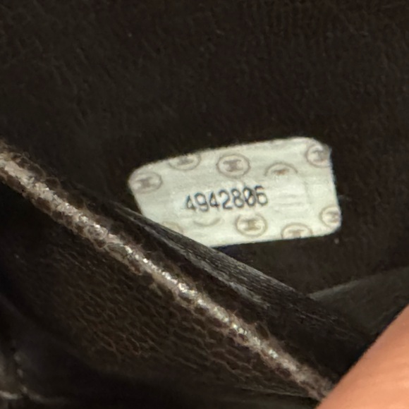 CHANEL Vintage Timeless Cosmetic Case Caviar Brown w 24k hardware - Picture 10 of 10